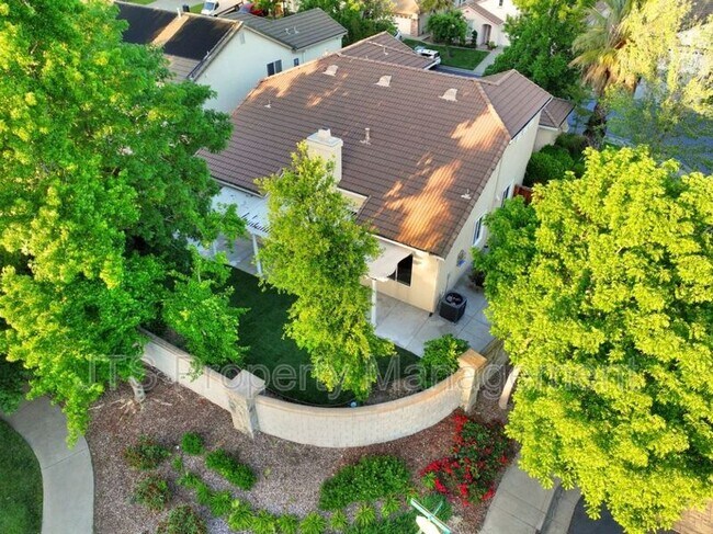 Building Photo - 2040 San Esteban Cir
