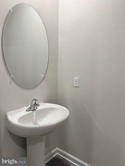 Building Photo - 403 Tevis St