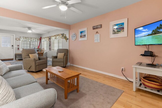 Building Photo - 24 Ashworth Ave