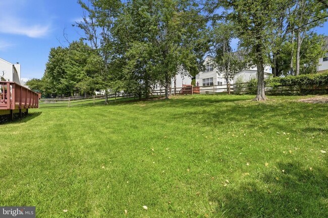 Building Photo - 9571 Basilwood Dr