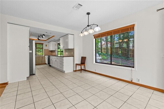 Building Photo - 890 Muirfield Ridge NE