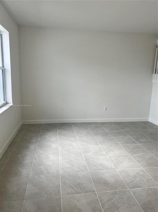 Building Photo - Southwest 232nd Lane, Princeton, FL 33032 - 3 BR 2.5 BA Townhouse