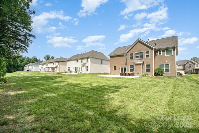 Building Photo - 2577 Shoal Park Rd