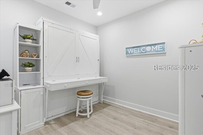 Building Photo - 119 Blue Starfish Ln