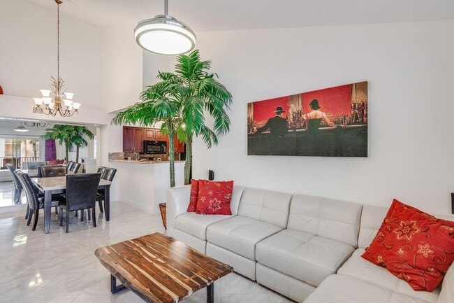 Building Photo - 1715 Village Blvd