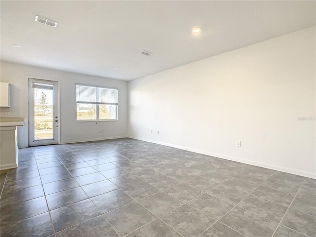 Building Photo - 409 Bogey Dr