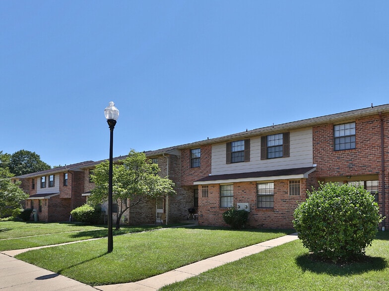 Primary Photo - Chapel Valley Townhomes