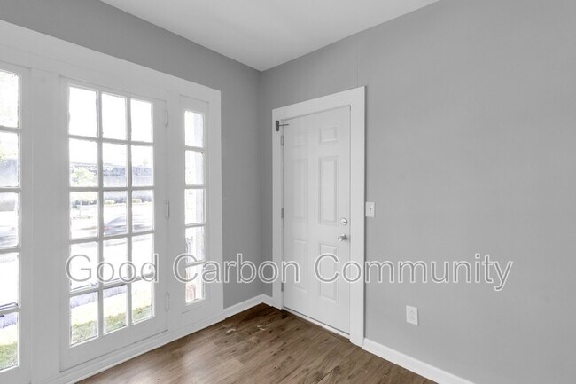 Building Photo - 2100 Delaware Ave