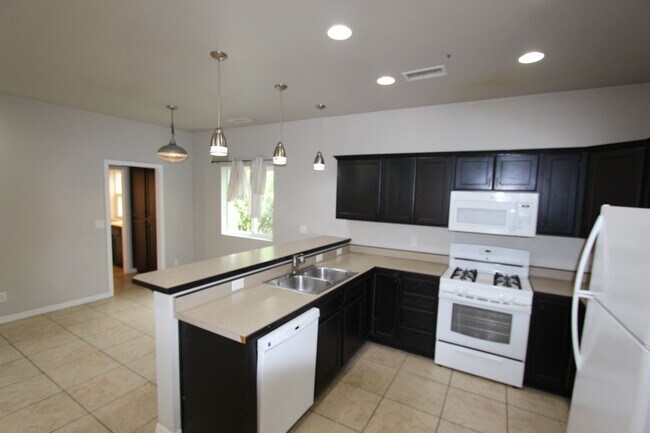 Building Photo - 504 S O'Leary St