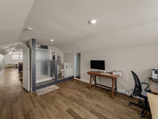 Building Photo - 5512 Odessa Ave