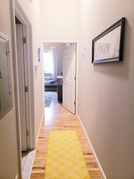 Hallway to Bedroom - 1502 Mount Vernon St
