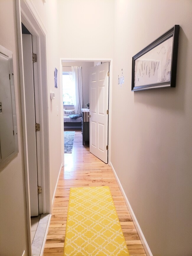 Hallway to Bedroom - 1502 Mount Vernon St