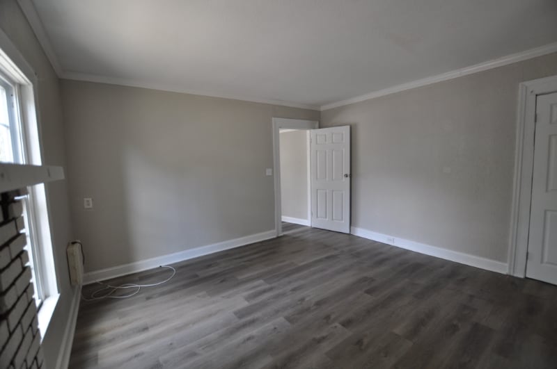 Building Photo - 914 23rd St W