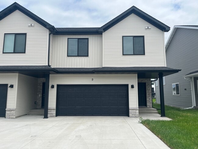 Building Photo - The Wilds Townhomes
