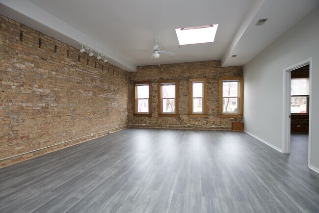 Building Photo - 655 N Central Ave