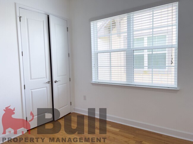 Building Photo - 14014 Dunant Ln