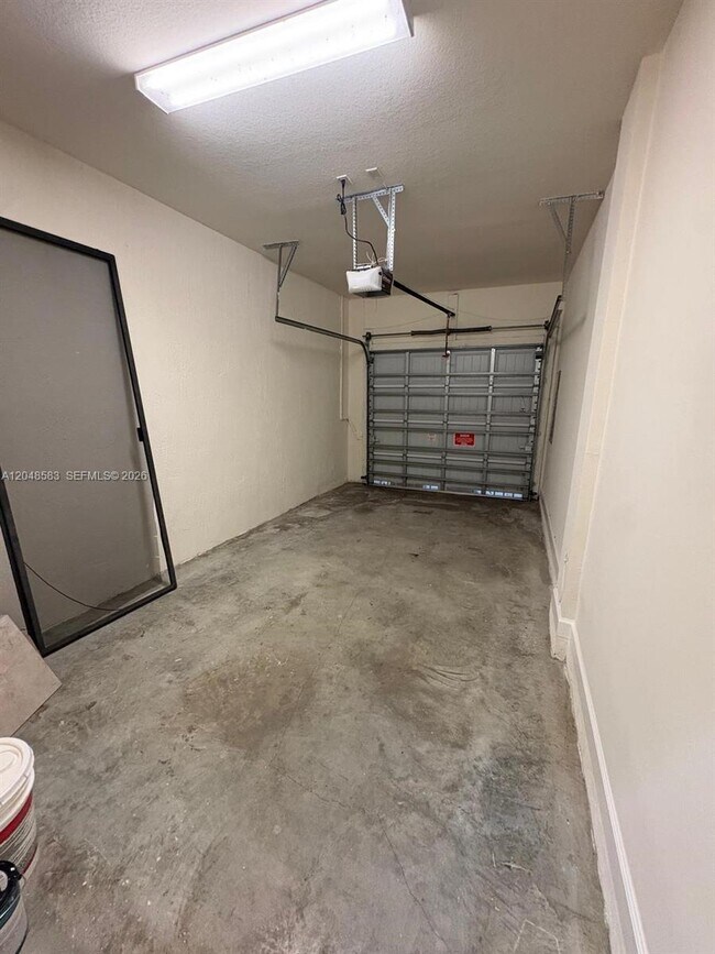 Building Photo - 17460 SW 153rd Ave