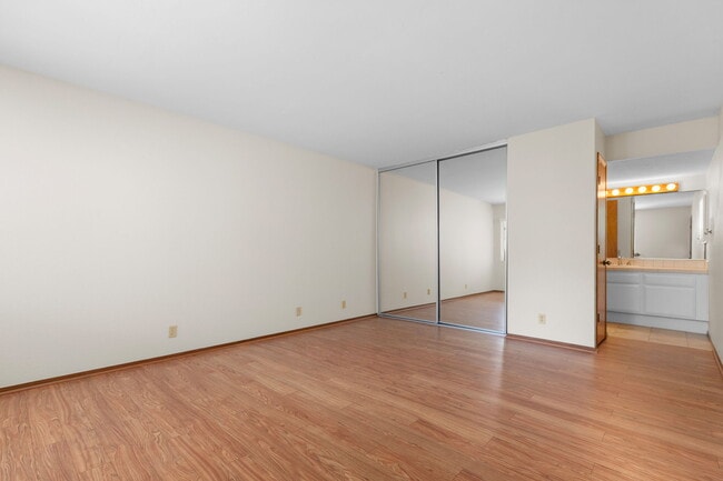 Building Photo - 801 Kalpati Cir