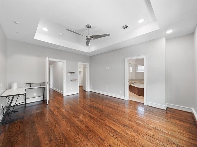 Building Photo - 1702 Southmore Blvd