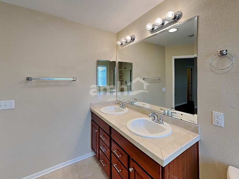 Building Photo - 16224 E 54th Ave