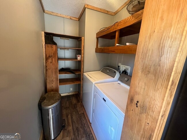 Building Photo - 1425 Dowdy Rd