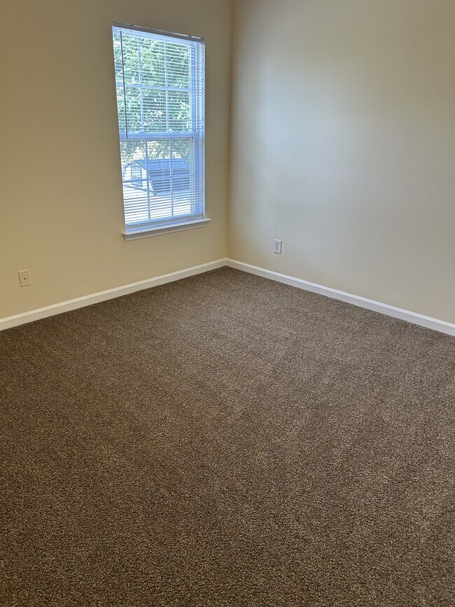Building Photo - 178 Tibton Cir
