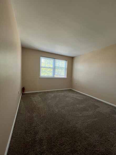 Building Photo - 10106 Calera Rd