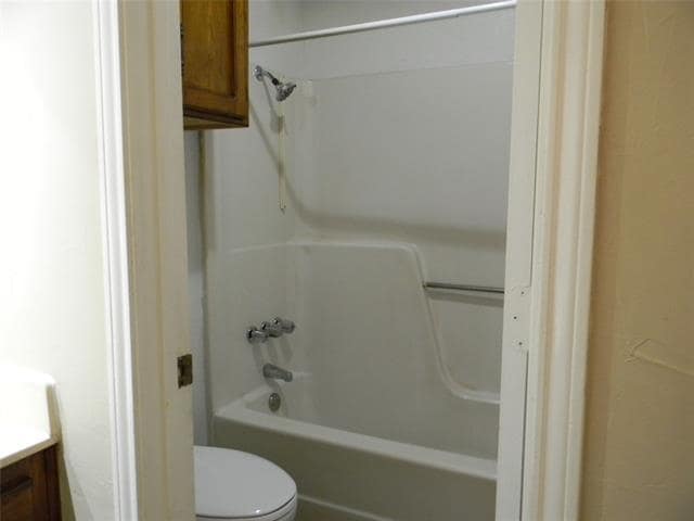 Building Photo - 809 Windcrest Dr