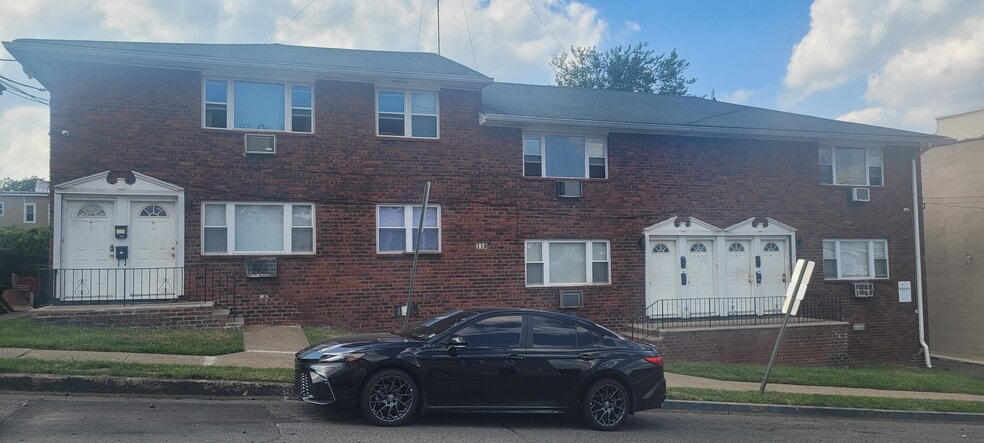 Primary Photo - 118 East 24th St Apartments