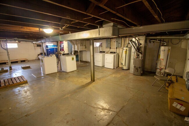 Building Photo - 5614 Delor St