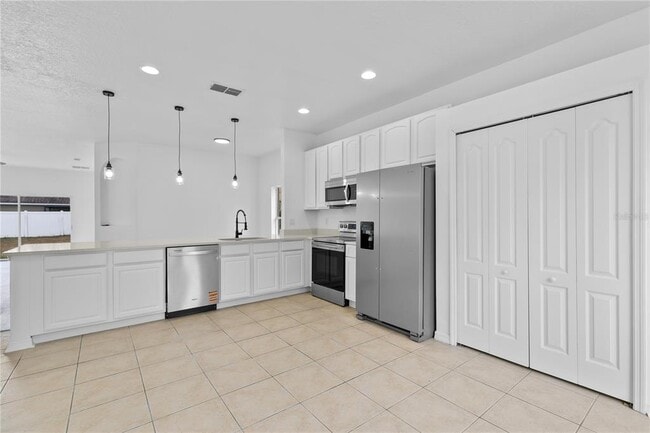 Building Photo - 4406 Hidden Meadow Dr