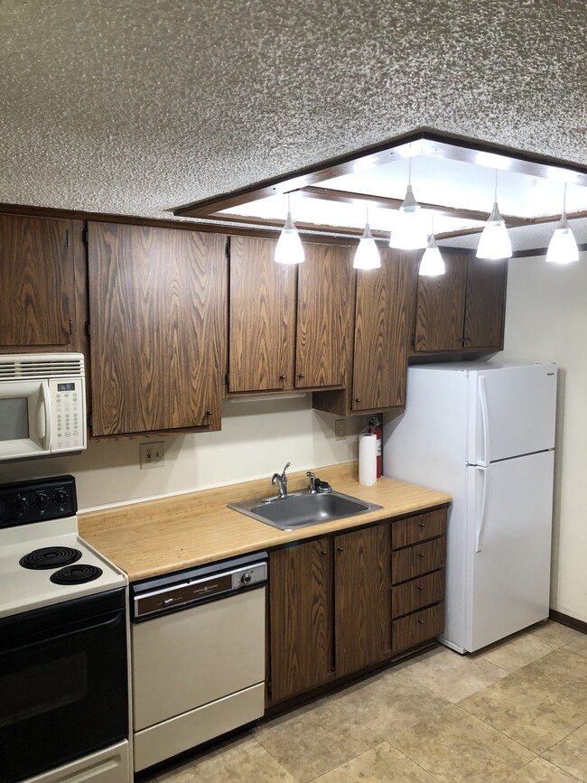 Building Photo - 1751 Sun Apple Way
