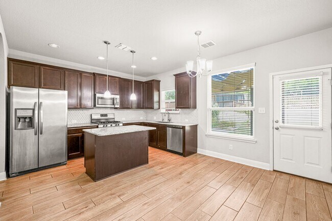 Building Photo - 13154 Beals Cir