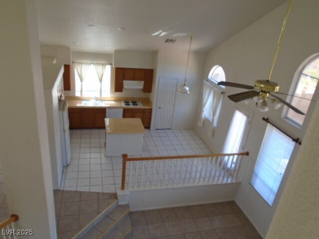 Building Photo - 2400 Indian Pony Ct