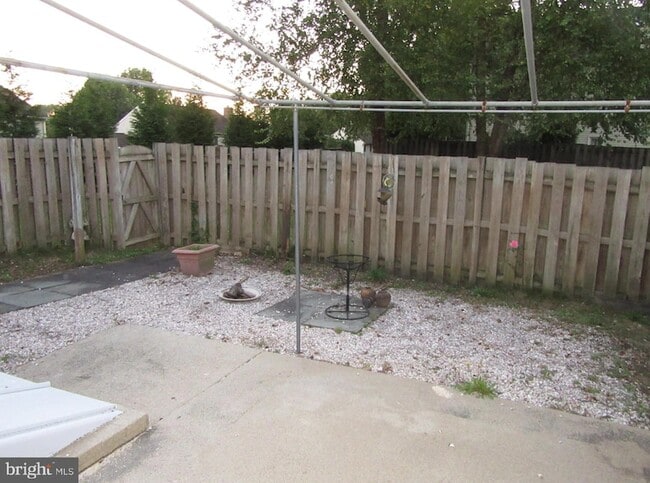 Building Photo - 512 Cobblers Ln