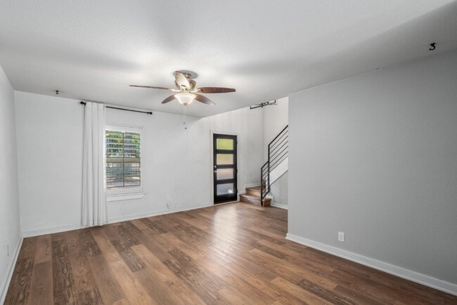 Building Photo - 6211 Manor Rd