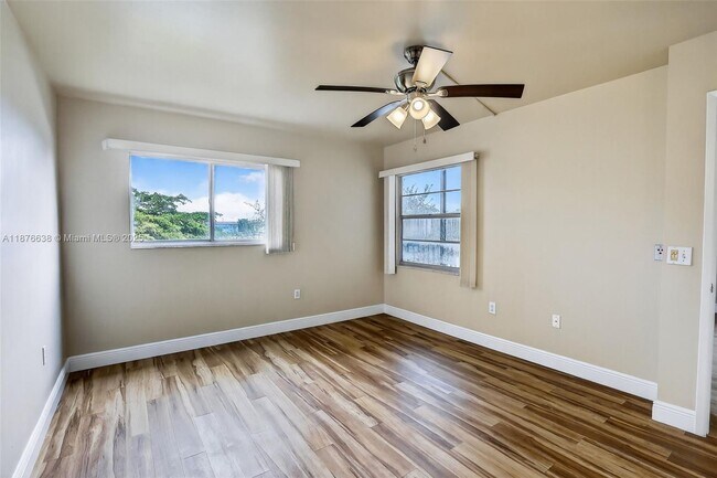 Building Photo - 1500 SW 131st Way