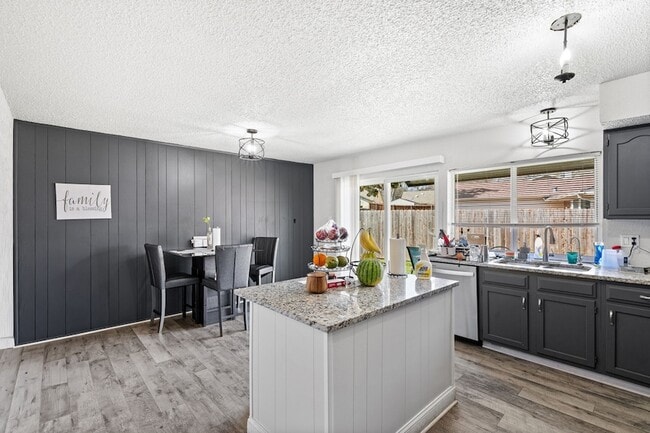 Building Photo - 6021 Jester Dr