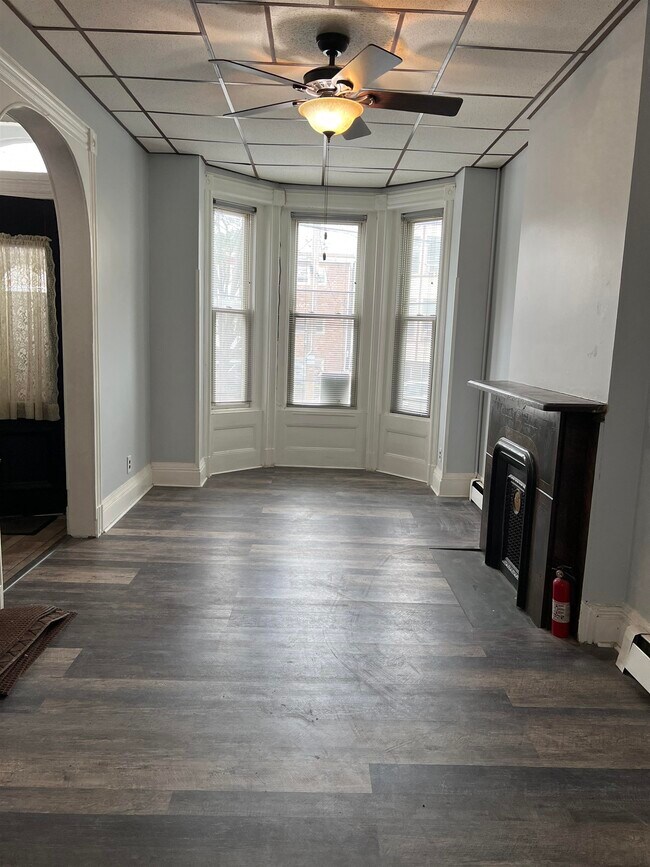 Building Photo - 19 Glenwood Ave