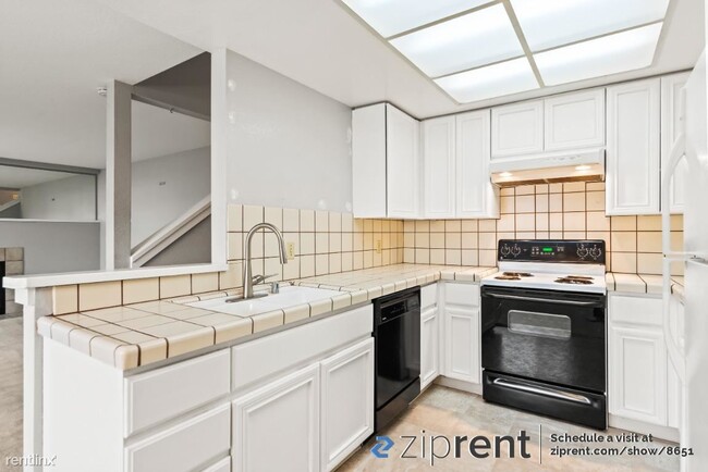 Building Photo - 2 br, 2 bath Condo - 39993 Fremont Blvd, F...