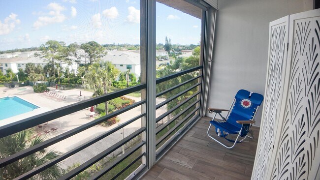 Building Photo - 4640 Lucerne Lakes Blvd W