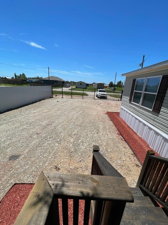 Building Photo - 72 Rd 5128