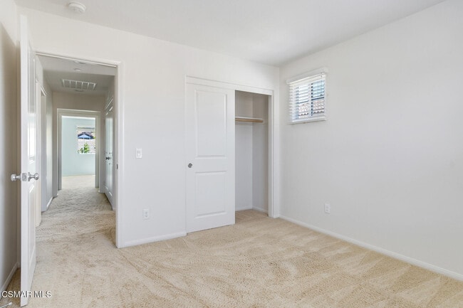Building Photo - 2952 Palmera Ln