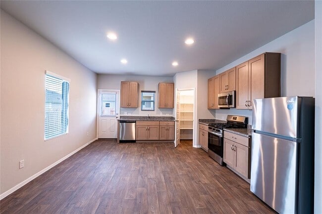 Building Photo - 11513 Murano Dr