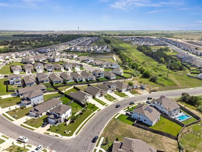 Building Photo - 11325 Comano Dr