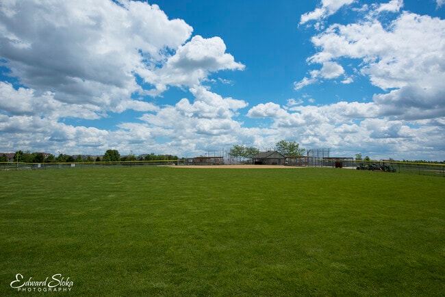 Building Photo - 2305 Upland Rd