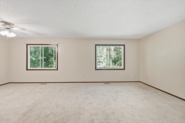 Building Photo - 419 Butler Ave E