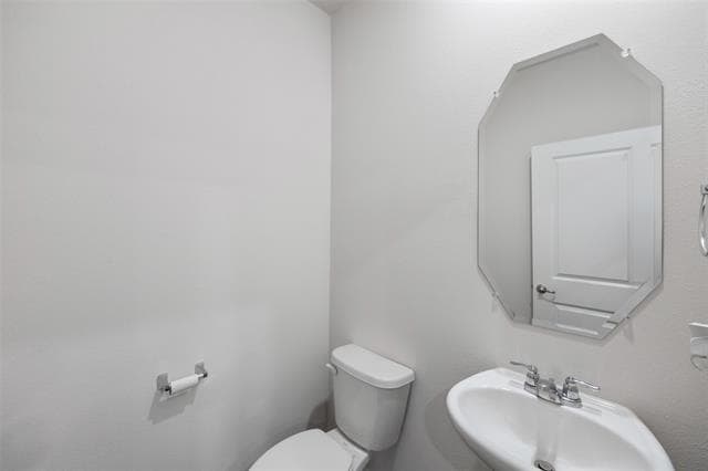 Building Photo - 2141 Buffalo Hill Dr