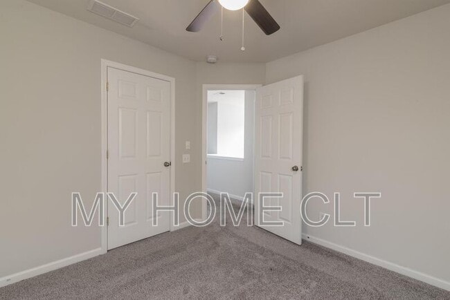 Building Photo - 2108 Arbor Vista Dr