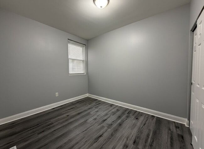 Building Photo - 4632 Old York Rd